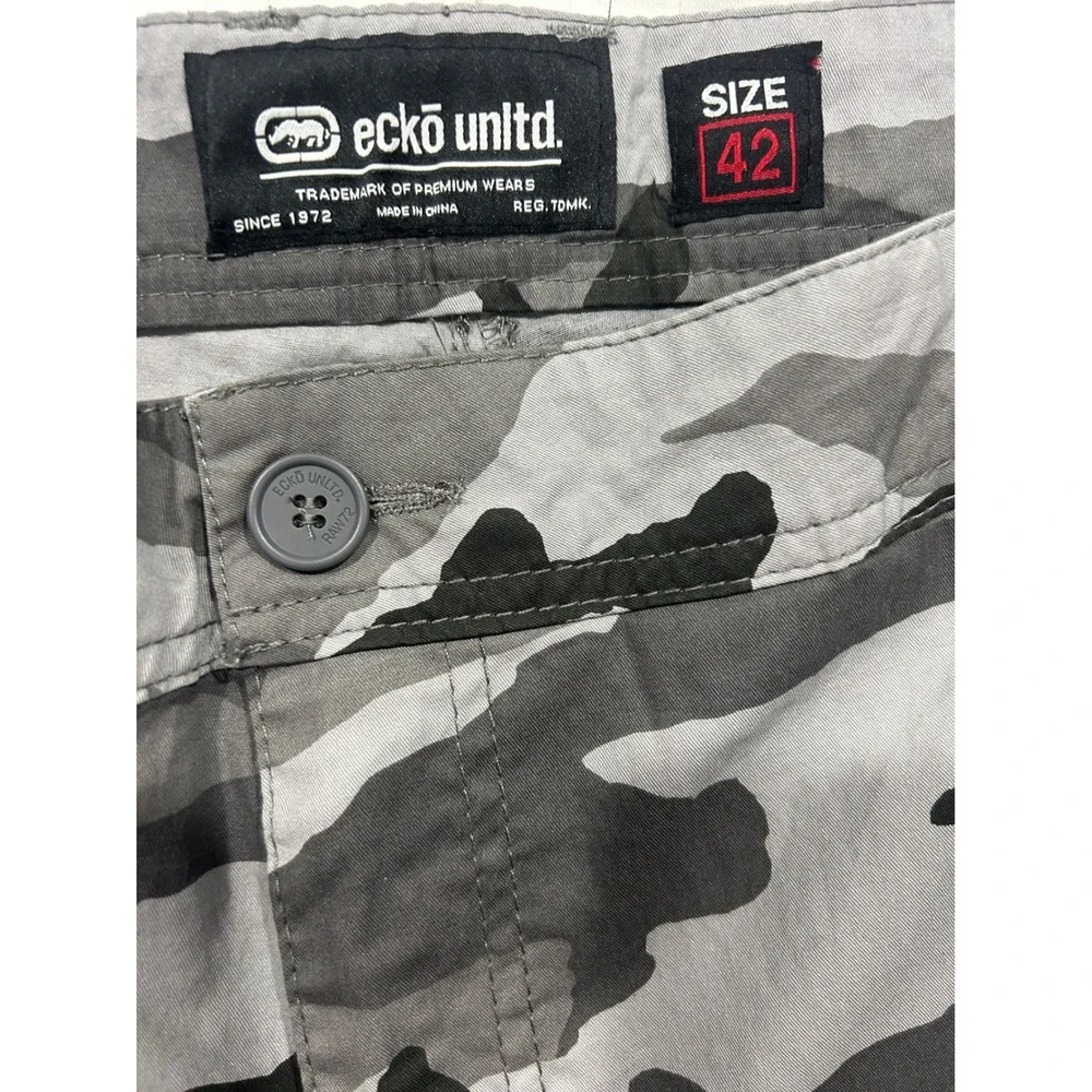 New Ecko Unltd. Camo Cargo Shorts Gray Casual‎ Streetwear Size 44  (620)